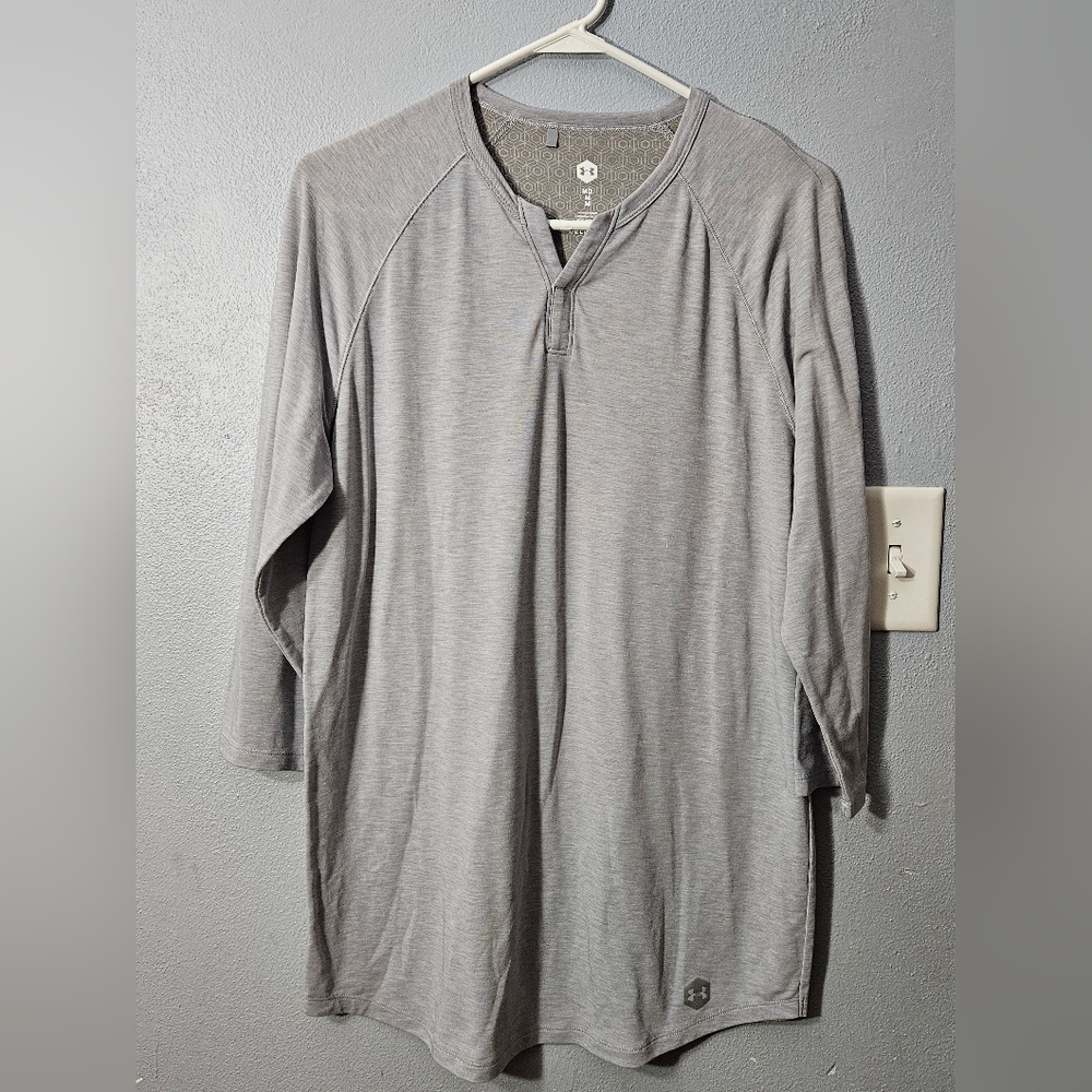 Under Armour Women's Medium Celliant Long Sleeve Tunic with 3/4 Sleeves